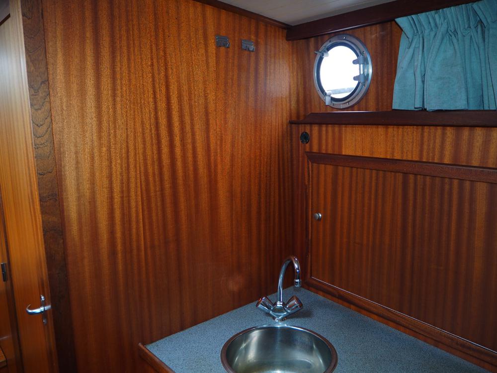 Fore ship, Accommodation